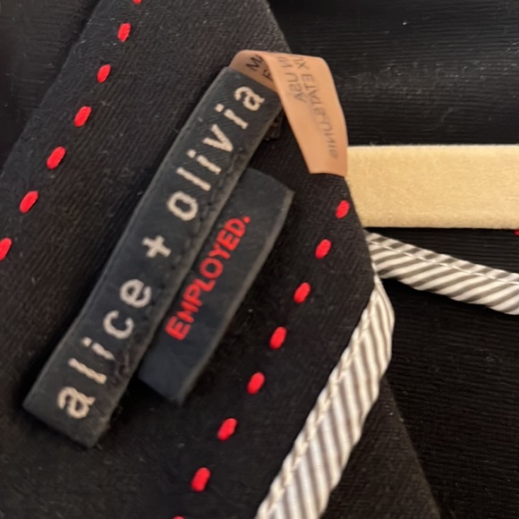 Alice + Olivia size 10 black peplum dress stretch fabric cap sleeve - Picture 6 of 7